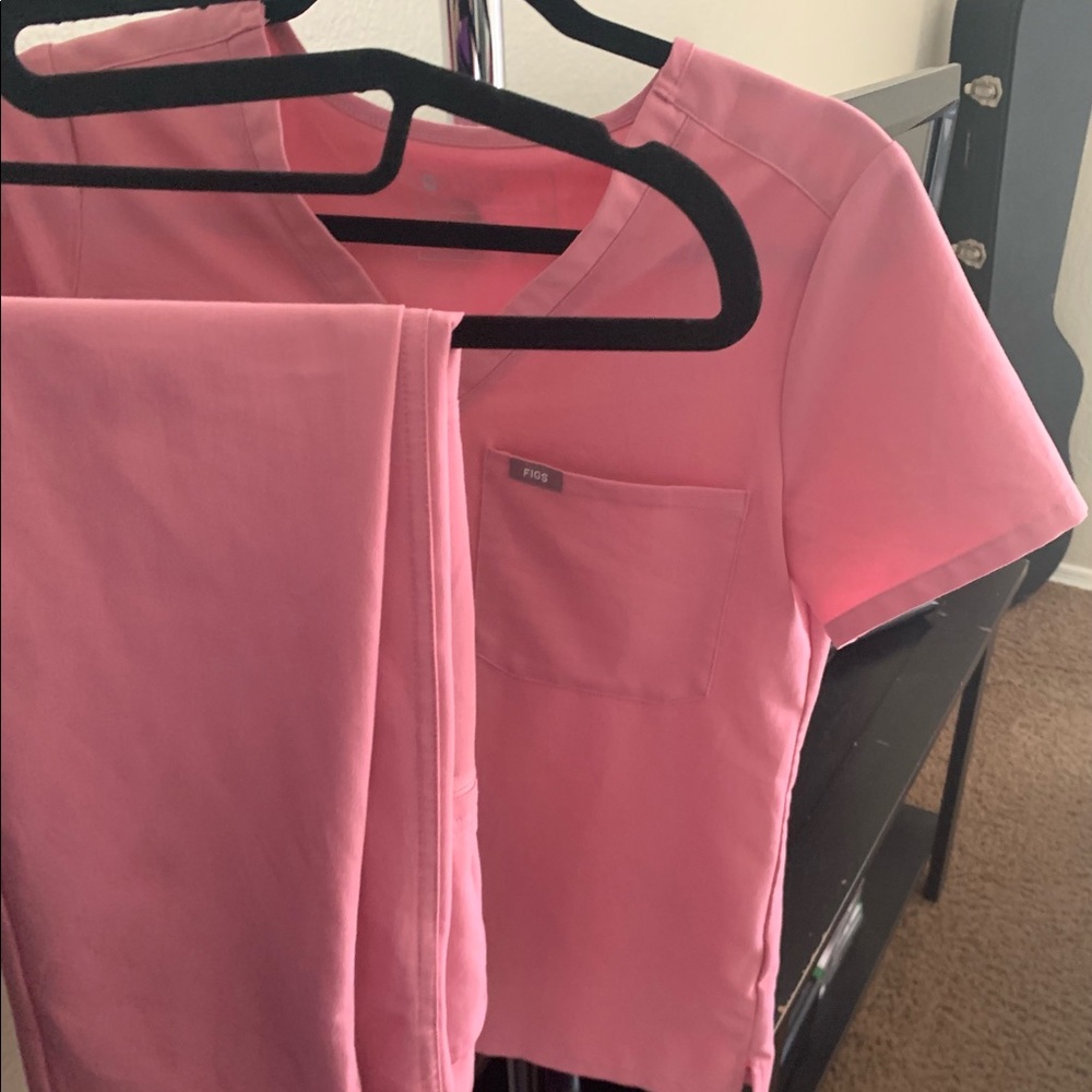 FIGS Zola skinny scrub pant & Catarina scrub top